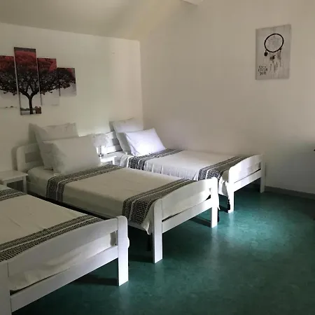 Le De Rabaneou Holiday home *